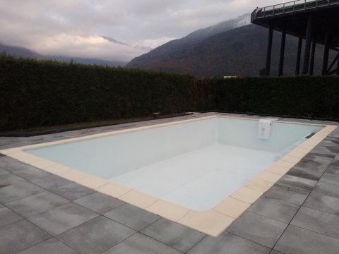 Construction de piscine en béton armé sur mesure, MCM Bâtiment à Annecy
