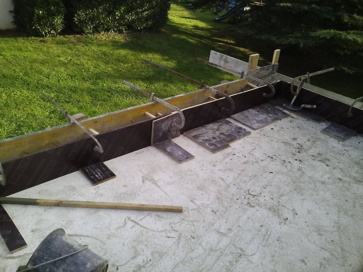 Entreprise de maçonnerie à Aix-les-Bains pour chantier d'agrandissement d'une maison toit plat
