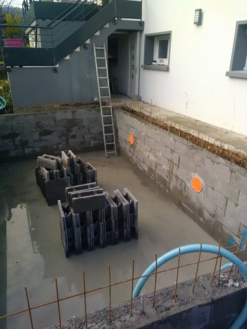 Construction d'une piscine avec des agglos bancher à Bissy Chambéry