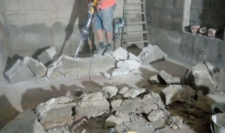 Professionnel expérimenté dans la démolition et l'évacuation de blocs de béton sur Annecy