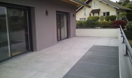 Entreprise de maçonnerie à Cruseilles pour pose de carrelage sur plots