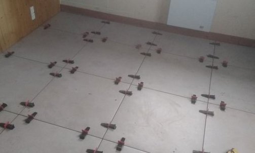 Création d'une véranda sur dalle béton avec carrelage 60x60 à Novalaise  - MCM Bâtiment à Chambéry